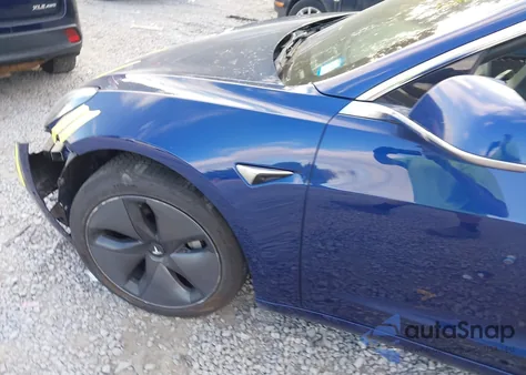 2019 Tesla Model 3 z USA, uszkodzony, nr VIN 5YJ3E1EB6KF192186